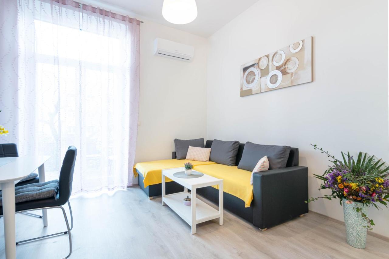 Apartment Ana Pola Esterno foto